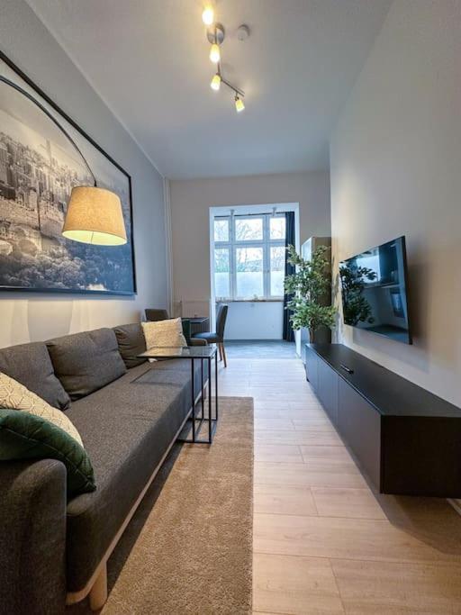 Modern City Apt. -With 2 Tv, Netflix And Work Desk Essen Zewnętrze zdjęcie
